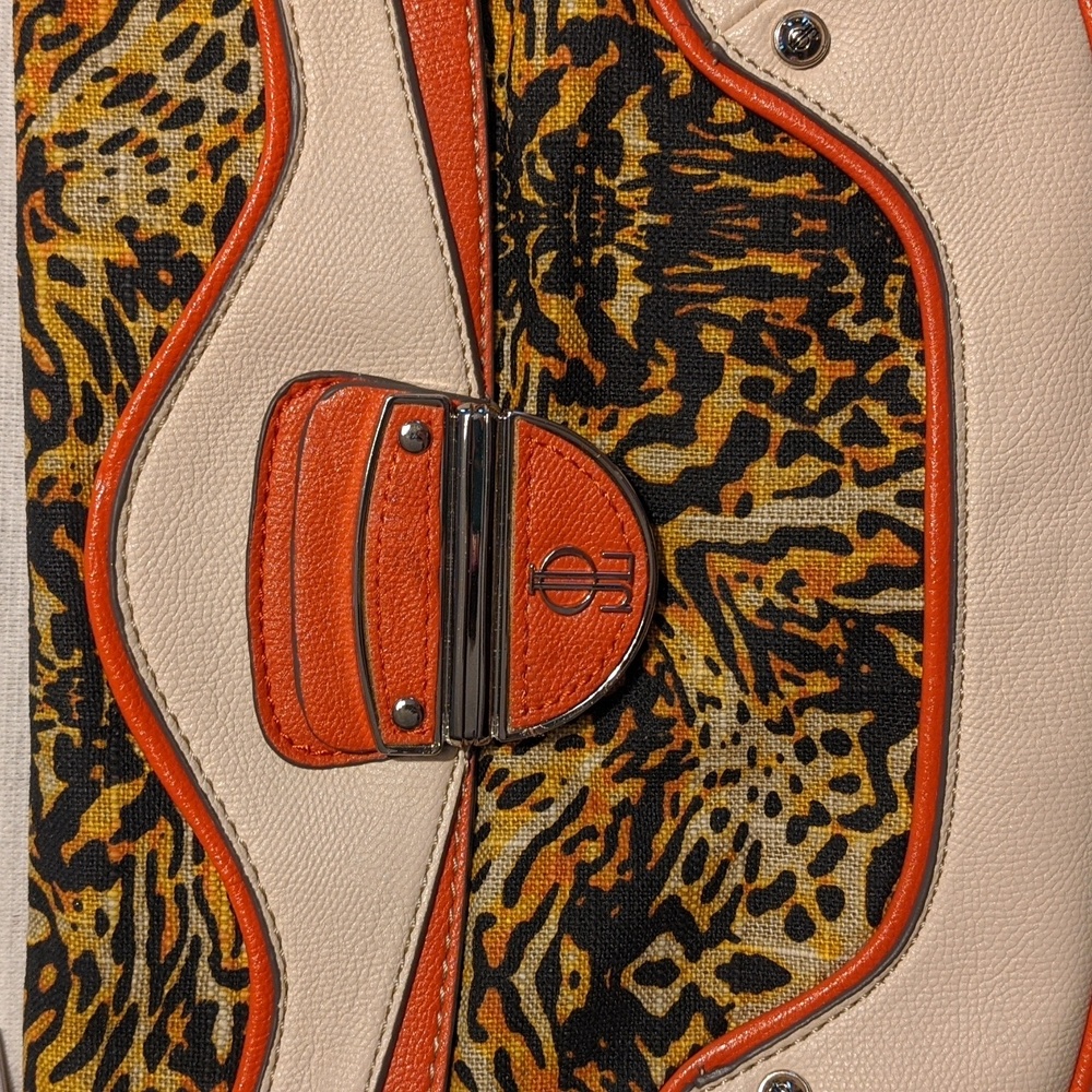 Jennifer Lopez Cheetah Shoulder Bag - Picture 2 of 11